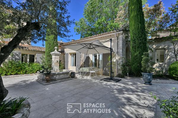 A l’abri des regards, Mas avec jardin et piscine