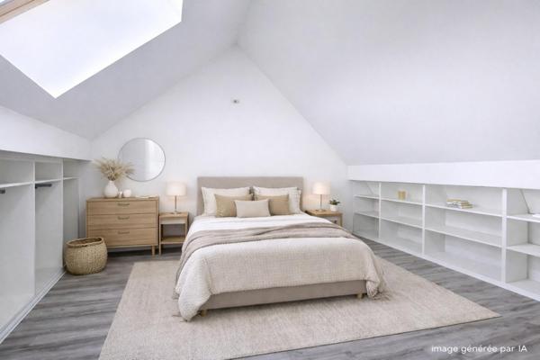 MAISON de 2017 à 15' de la gare RER/SNCF