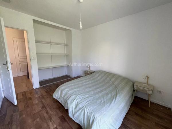 Vente                                                      Maison
                        
                     5 pièces                      126 m2                     à Morestel