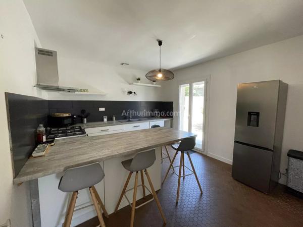 Vente                                                      Maison
                        
                     5 pièces                      126 m2                     à Morestel