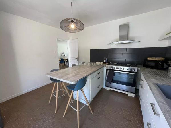 Vente                                                      Maison
                        
                     5 pièces                      126 m2                     à Morestel