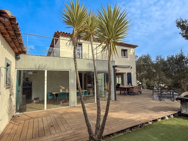 Maison en position dominante