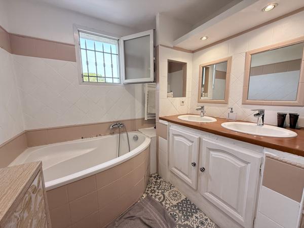 Maison en position dominante