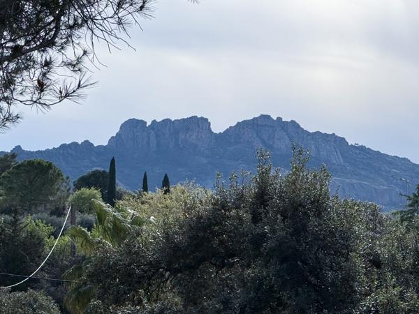 Maison en position dominante