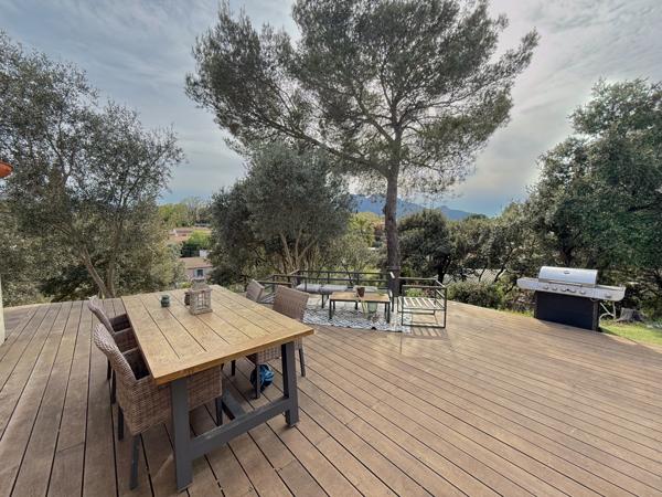 Maison en position dominante