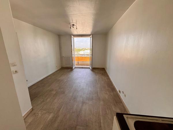 QUARTIER ENCAGNANE STUDIO A VENDRE AIX EN PROVENCE (13)