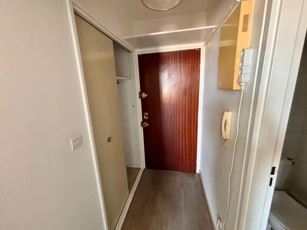 QUARTIER ENCAGNANE STUDIO A VENDRE AIX EN PROVENCE (13)