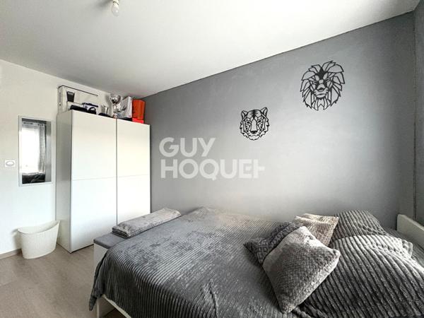 Maison lumineuse de 2019 avec jardin et garage, proche écoles et commerces