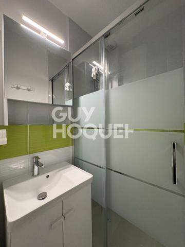 Maison lumineuse de 2019 avec jardin et garage, proche écoles et commerces