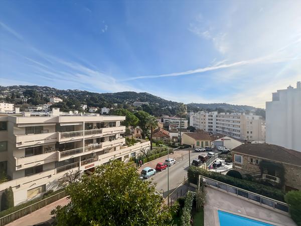 Appartement square Carnot 3 pièces 64.06 m² . BOX ET CAVE