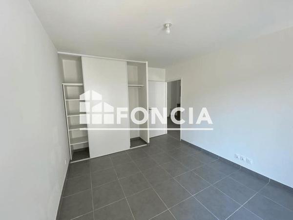 Location Appartement 2 pièces 47.15 m² - 88-90 AVENUE DES TROIS LUCS Marseille 13012