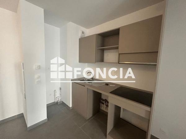 Location Appartement 2 pièces 47.15 m² - 88-90 AVENUE DES TROIS LUCS Marseille 13012