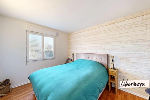 À vendre – Villa de plain-pied avec piscine, 4 chambres et bureau – 15 min de Nantes (Le Bignon)