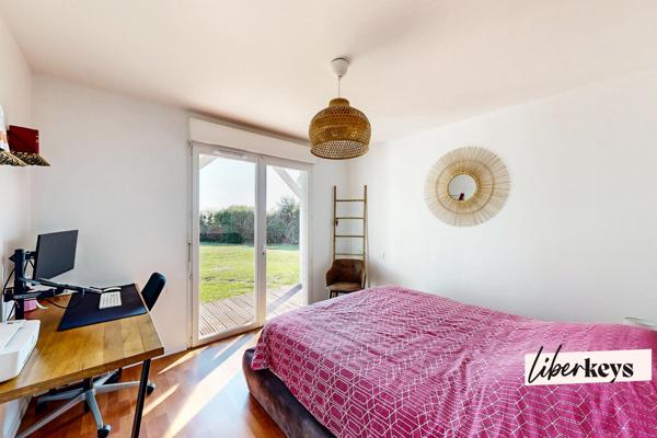 À vendre – Villa de plain-pied avec piscine, 4 chambres et bureau – 15 min de Nantes (Le Bignon)