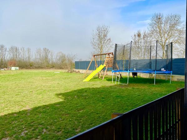 Maison en pierres de 157 m2 avec 2,6 ha de terrain à Courlaoux