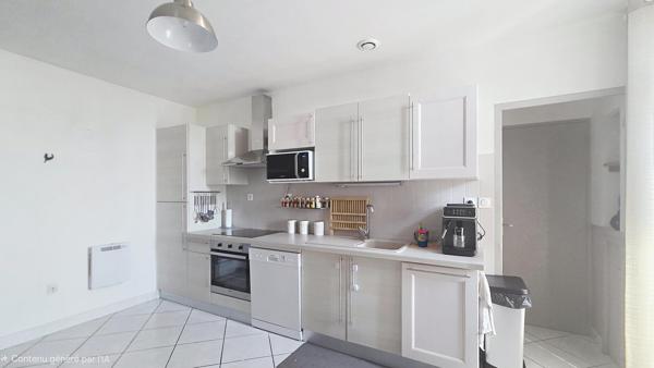 MOIRANS CENTRE-VILLE – T3 de 74m² -VENDU LOUÉ – BALCON ET CAVE