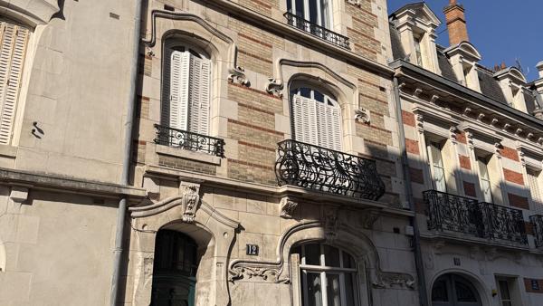Appartement à louer 780 € CC ORLEANS 2 p 48 m² DPE C