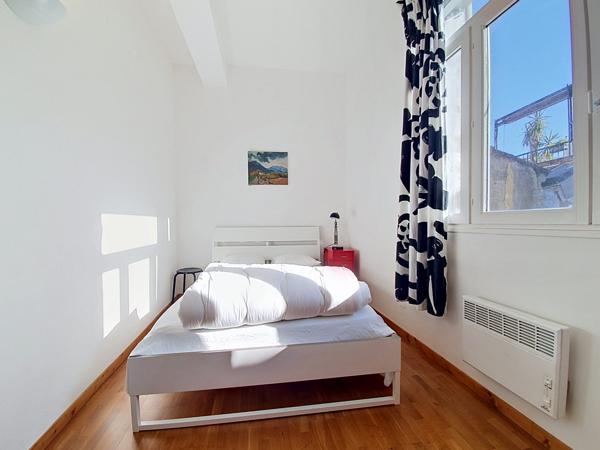 Duplex 4 chambres avec toit terrasse à 200m de la Cathédrale