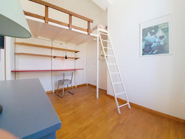 Duplex 4 chambres avec toit terrasse à 200m de la Cathédrale