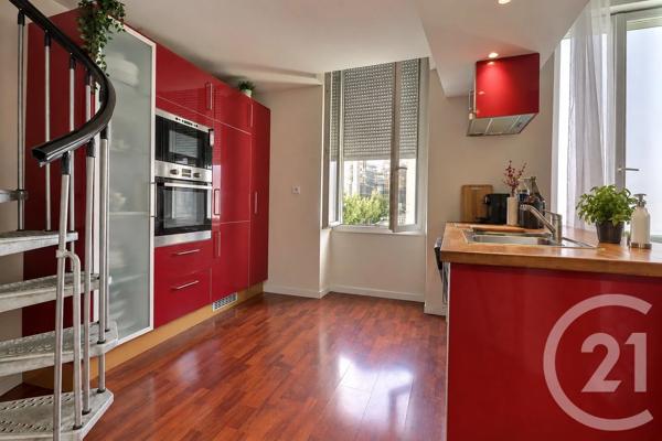 Immeuble à vendre  118,52 m 2   BORDEAUX  - 33