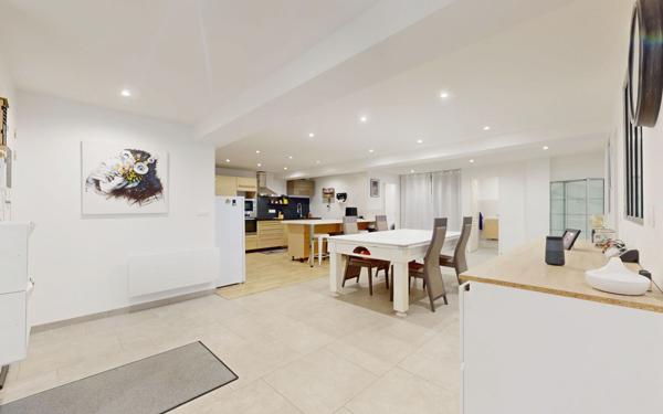 Appartement à vendre    4 pièces • 104,57 m2 Marly