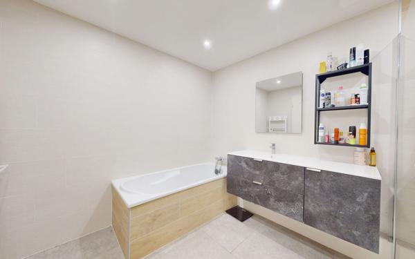 Appartement à vendre    4 pièces • 104,57 m2 Marly