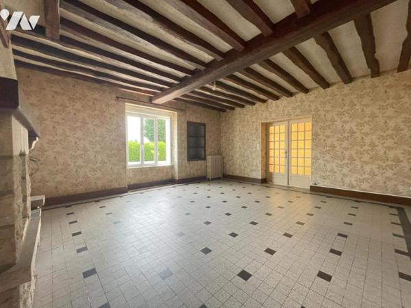 PROPRIETE de 150m² avec nombreuses DEPENDANCES sur environ 4ha de terres sur COURGAINS