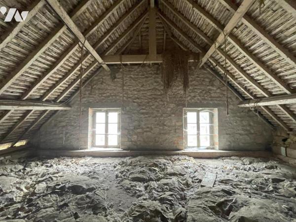 PROPRIETE de 150m² avec nombreuses DEPENDANCES sur environ 4ha de terres sur COURGAINS