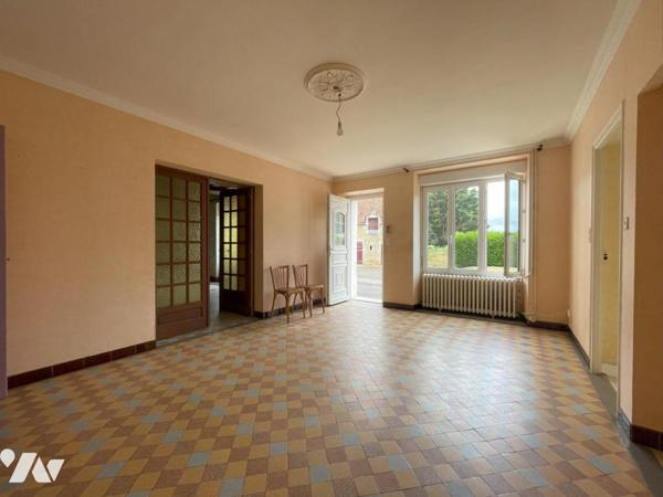 PROPRIETE de 150m² avec nombreuses DEPENDANCES sur environ 4ha de terres sur COURGAINS