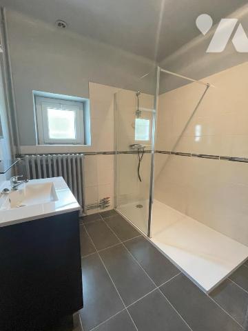 PROPRIETE de 150m² avec nombreuses DEPENDANCES sur environ 4ha de terres sur COURGAINS