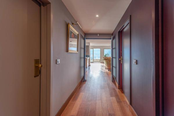 Appartement de Prestige à Veyrier-du-Lac – Vue Panoramique Unique sur le Lac d’Annecy