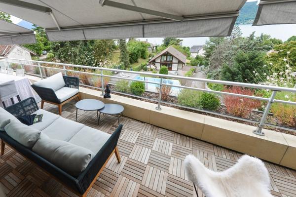 Appartement de Prestige à Veyrier-du-Lac – Vue Panoramique Unique sur le Lac d’Annecy