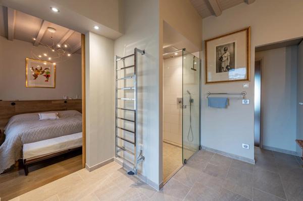 Appartement de Prestige à Veyrier-du-Lac – Vue Panoramique Unique sur le Lac d’Annecy