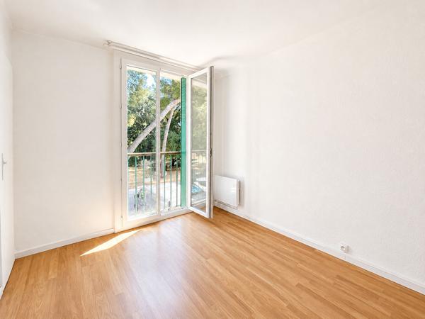 Bois Lemaitre 13012 Appartement type 2/3  avec cave à louer