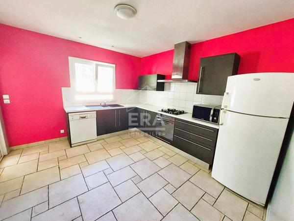 MAISON DE PLAIN-PIED - ENVIRONNEMENT calme et arboré - avec en BONUS une DEPENDANCE à aménager