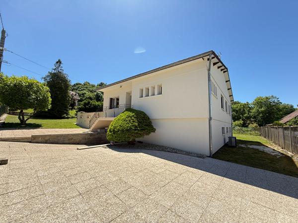 Maison - 6 pièces - 140 m²