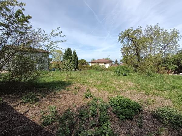 Neuvecelle (74500) Terrain constructible, plat, au calme et vue Lac