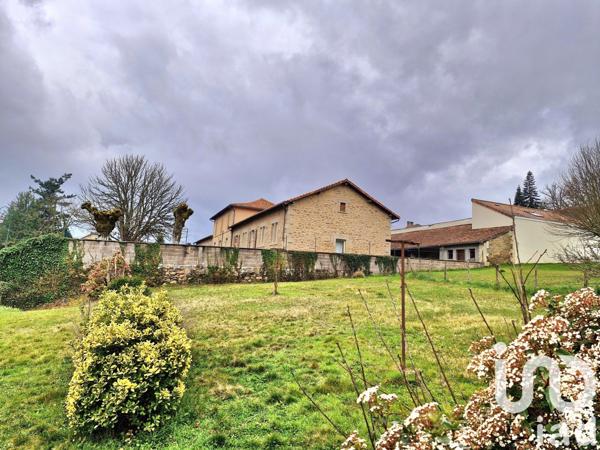 Maison de ville 3 pièces de 88 m² à Saint-Laurent-sur-Gorre (87310)