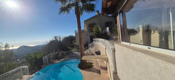 A visiter, villa de 195 m² environ pleine de charme !