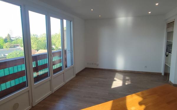 Appartement à louer    3 pièces • 54,38 m2 Tarbes