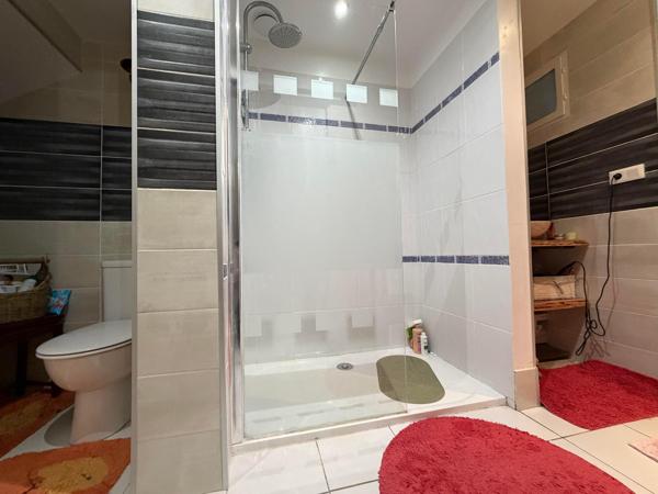 Maison divisée en 2 logements T2 et T3