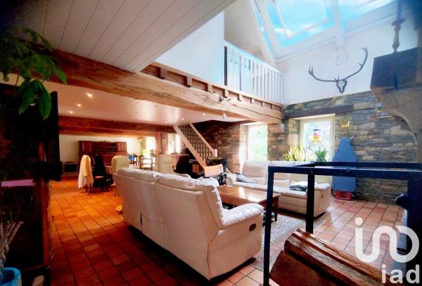 Maison 14 pièces de 483 m² à Plumelec (56420)