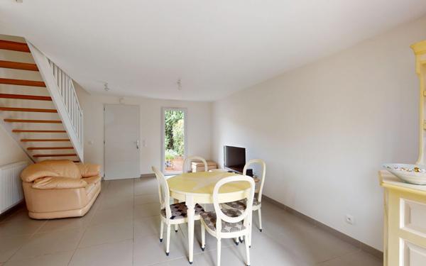 Maison à vendre    4 pièces •  Civrieux