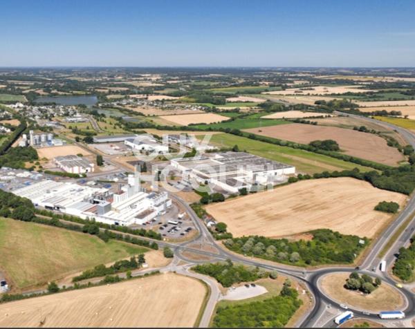 Dépôt 1000m² 30 ares