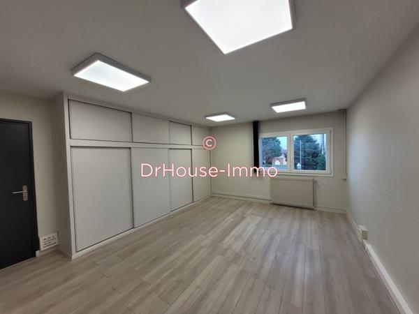 Commerce à louer 4 pièces de 85 m²