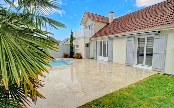 Maison à vendre    5 pièces • 136 m2 La Chapelle-Saint-Mesmin
