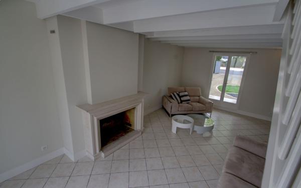 Maison à vendre    5 pièces • 136 m2 La Chapelle-Saint-Mesmin