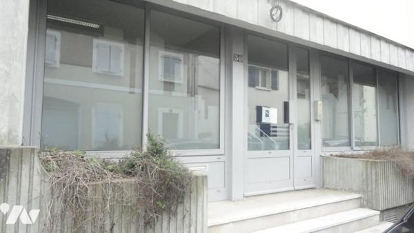 bureaux centre ville parfait état avec 1 place de stationnement