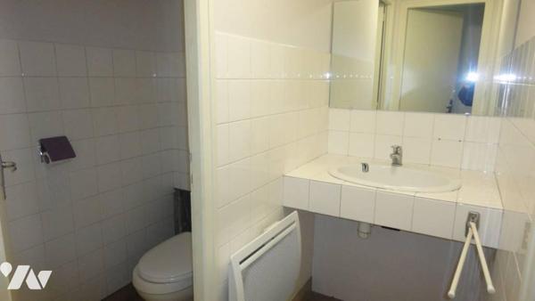 bureaux centre ville parfait état avec 1 place de stationnement