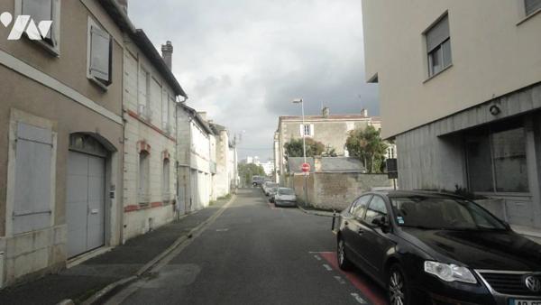 bureaux centre ville parfait état avec 1 place de stationnement